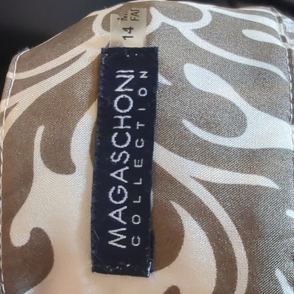 Magaschoni size large - Picture 7 of 7